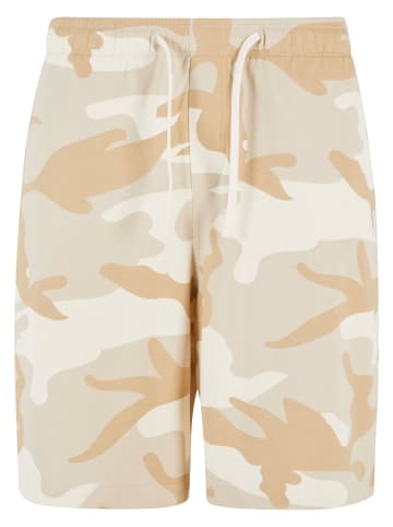 Urban Classics Shorts in simplesandcamo