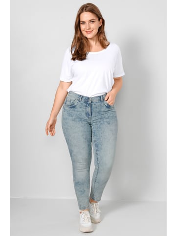 Janet & Joyce Jeans in bleached denim