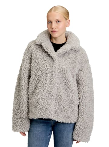 AMBER & JUNE Plüschjacke mit Stehkragen in Light Stone