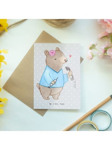 Mr. & Mrs. Panda Babykarte Arzthelferin Herz ohne Spruch in Grau Pastell
