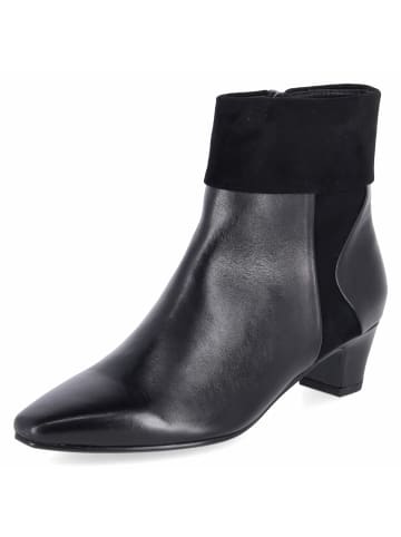 Kaerlek Ankle Boots in schwarz