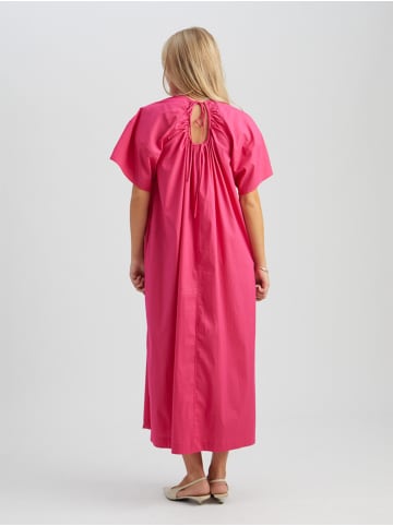 Peppercorn Dress in Fuchsia Fedora