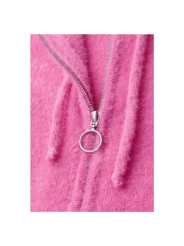 Street One Weste in blazing berry mel.