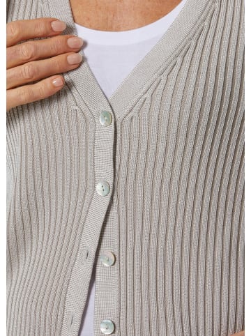 GOLDNER Kurzgröße:  Pflegeleichte Strickjacke in hochwertiger Rippenstruktur in taupe