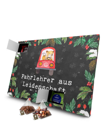 Mr. & Mrs. Panda Adventskalender Fahrlehrer Leidenschaft mit Spruch in Kreidetafel