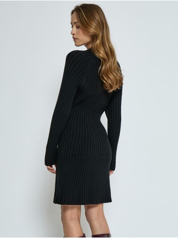 Peppercorn Kleid in Black
