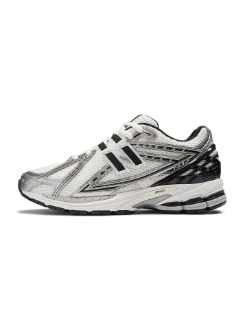 New Balance Sneackers - in Grau