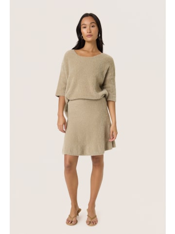 Soaked in Luxury Rock SLOdalys Feminine Form in Dune