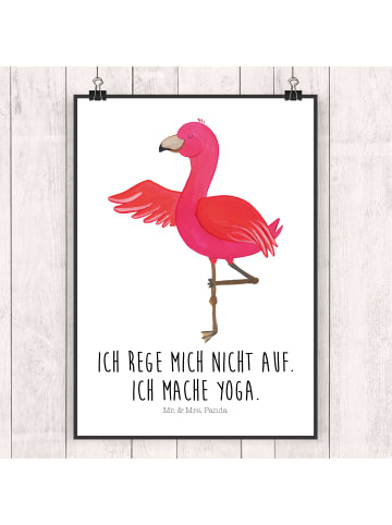 Mr. & Mrs. Panda Bild Flamingo Yoga mit Spruch in Weiß