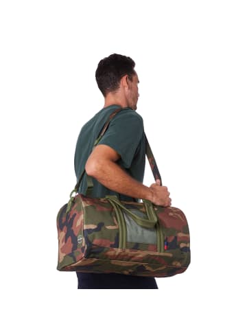 Herschel Novel Offset Duffle 42.5 - Reisetasche 52 cm in woodland camo