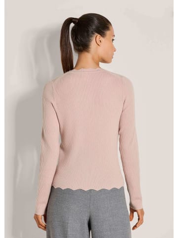 MADELEINE Leichter Viskosepullover mit gewelltem Saum in blassrosa