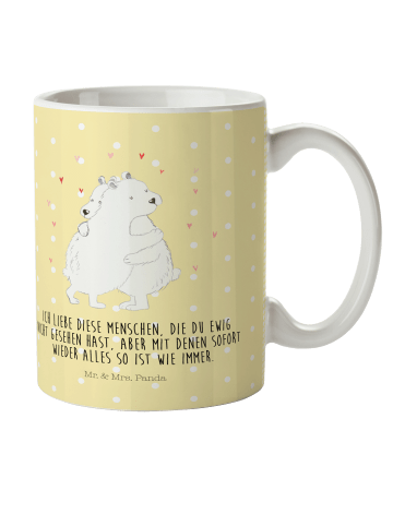 Mr. & Mrs. Panda Kindertasse Eisbär Umarmen mit Spruch in Gelb Pastell