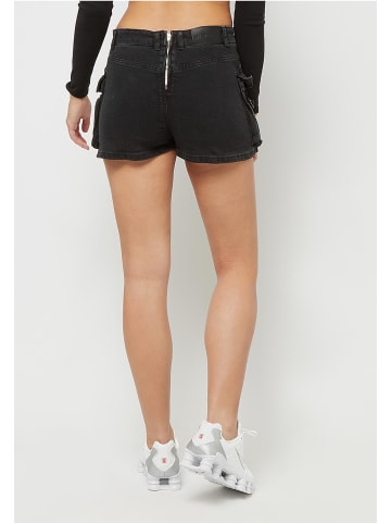 2Y Studios 2Y Studios in black