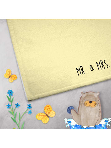 Mr. & Mrs. Panda Frotteehandtuch Spinne Agathe Kaffee ohne Spruch in Gelb Pastell