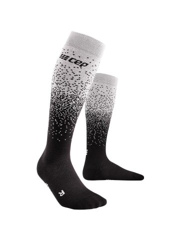 cep M SNOWFALL COMPRESSISOCKS SKIING TALL in Schwarz