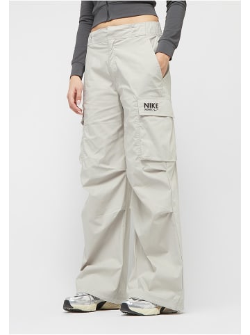 Nike Nike Hosen in light iron ore