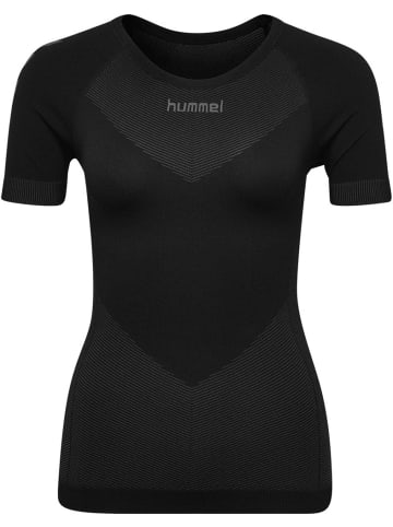 Hummel Sportshirt in Schwarz