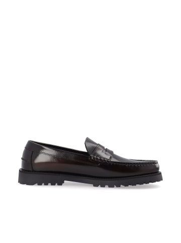 Bianco Penny Loafer in Burgundy1