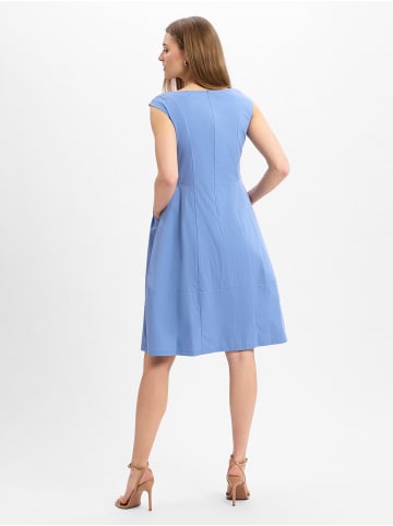 Robe Légère Kleid in hellblau - 0001