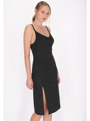myMo at night Women Dress in black