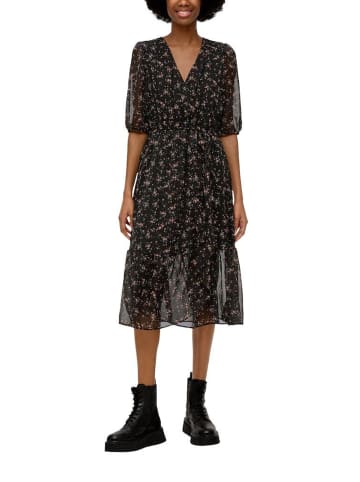 Q/S designed by Kleid in Schwarz