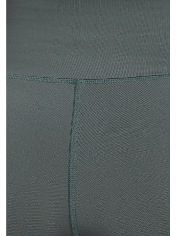 SMILODOX Shorts Leola in Grün