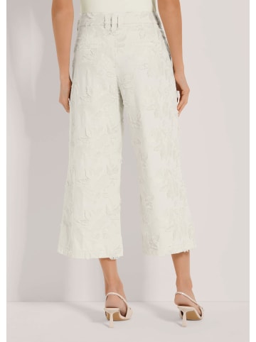MADELEINE Weite Bügelfaltenhose mit Stickerei in perlweiß