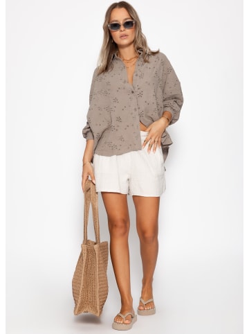 SASSYCLASSY Musselin Bluse mit Lochstickerei in Taupe