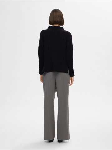 SELECTED FEMME Gemütlicher Strickpullover mit Rollkragen und Seitenschlitz in Schwarz