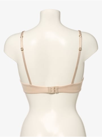 Triumph BH in nude