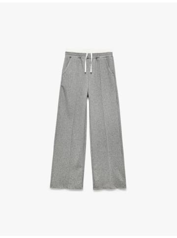 KOTON HOSEN in Grau Gestreift