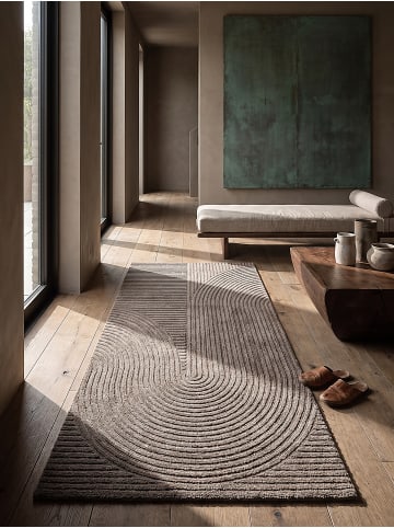 KADIMA DESIGN Kurzflorteppich mit 3D-Relief-Bogenmuster und festem Jute-Rücken in Braun