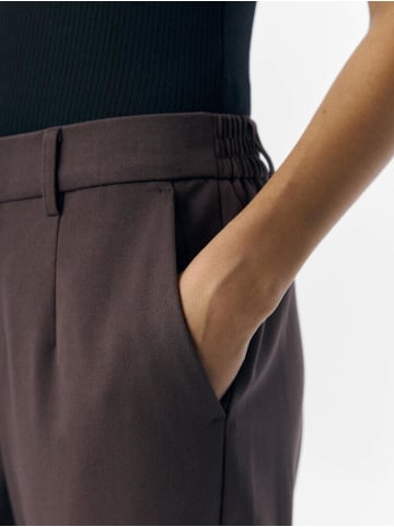 Object Hose in seal brown