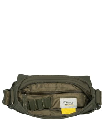 Camel Active City - Umhängetasche M (khaki) in khaki