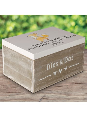 Mr. & Mrs. Panda Geschenkbox Triathlon Superheld mit Spruch in Grau Pastell