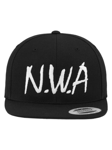 Mister Tee Snapback in black