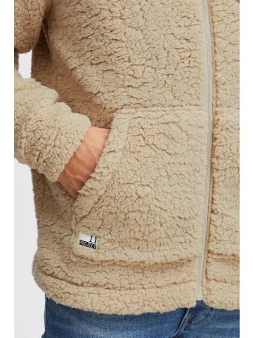 11 Project Fellimitatjacke PRDeen in Natur