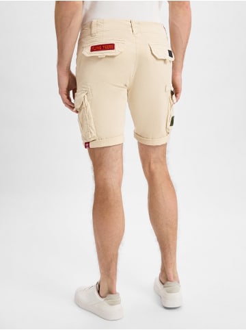 Alpha Industries Shorts in weiß - 0009