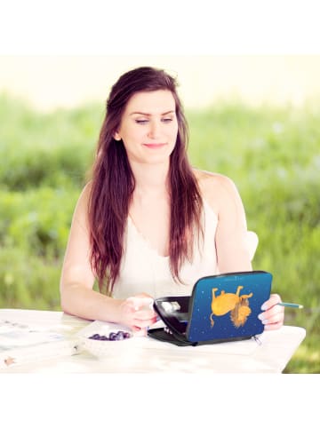 Mr. & Mrs. Panda Etui Sternzeichen Löwe ohne Spruch in Sternenhimmel Blau