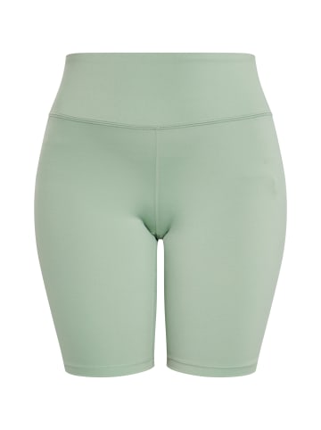 IZIA Shorts in Mint