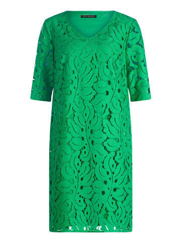 Betty Barclay Spitzenkleid mit V-Ausschnitt in Kelly Green