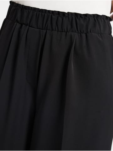 comma Hose in schwarz