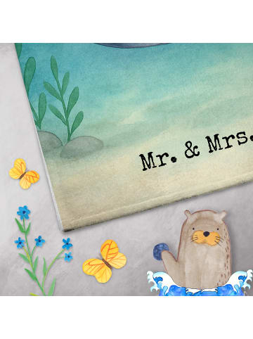 Mr. & Mrs. Panda Gästetuch Axolotl Liebe Design mit Spruch in Weiß