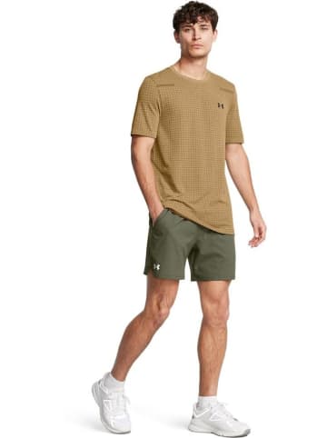 Under Armour Sportshorts "Ua Vanish Woven 6In Shorts" in Grün