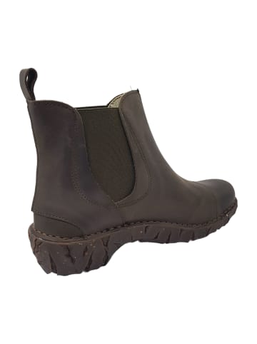 El Naturalista Chelsea Boots in Braun