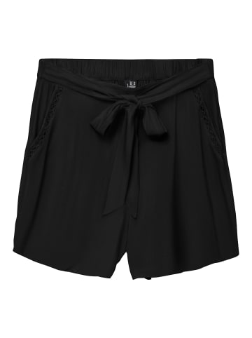 Vero Moda Shorts in Black