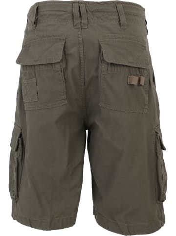Brandit Cargo Shorts in olive