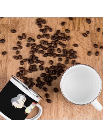 Mr. & Mrs. Panda Camping Emaille Tasse 5. Hochzeitstag Holzhochz... in Schwarz