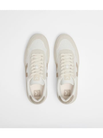 Fred Perry Sneaker V-90 in taupe