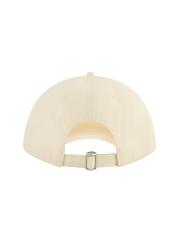 Wrangler Cap Logo Cap in Ecru